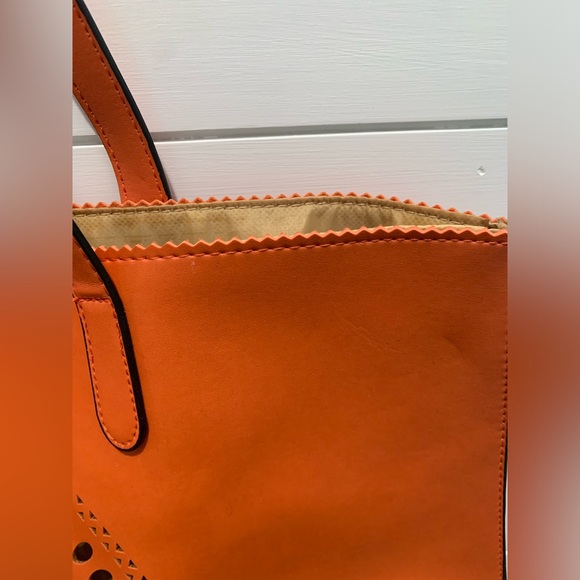 Neiman Marcius,  Orange carry all tote bag. - Picture 8 of 10
